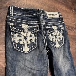NWT Miss Chic Y2K McBling Embellished Cross Pocket Capri Jeans Size 1 Low Rise